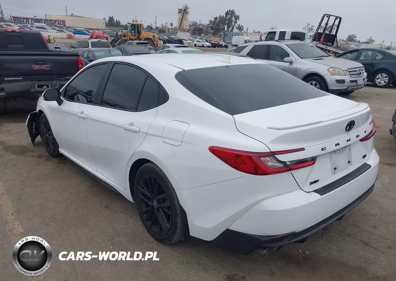 2025 Toyota Camry Se VIN:4T1DAACK3SU583379 - 3