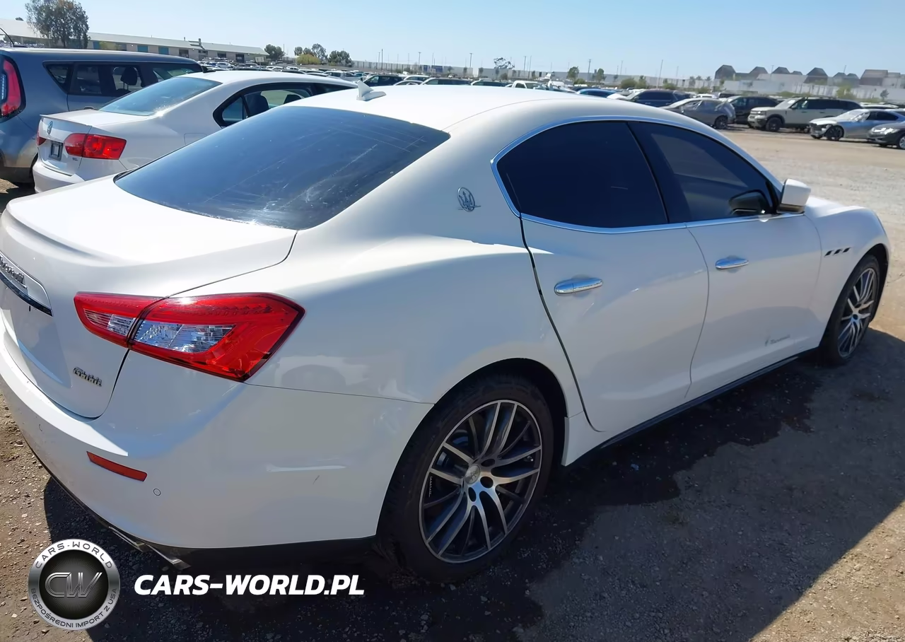 2015 Maserati Ghibli VIN:ZAM57XSA0F1131895 - 4