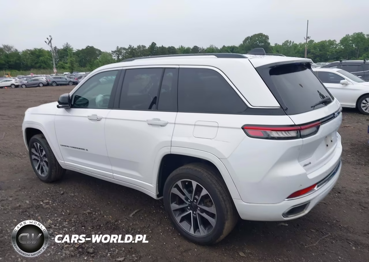 2023 Jeep Grand Cherokee Overland 4X4 VIN:1C4RJHDG4PC585913 - 14