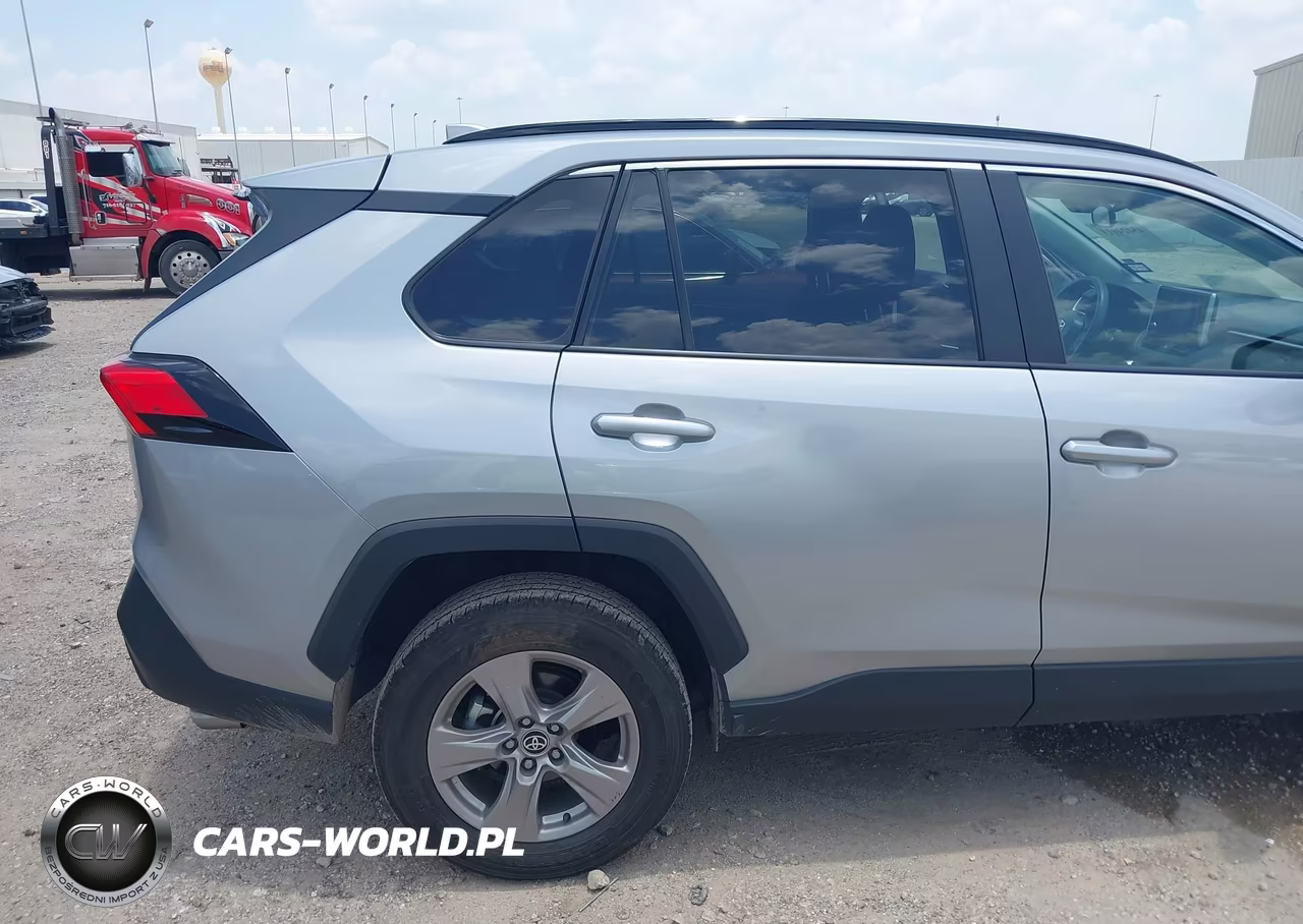 2025 Toyota Rav4 Xle VIN:2T3W1RFV2SW387437 - 6