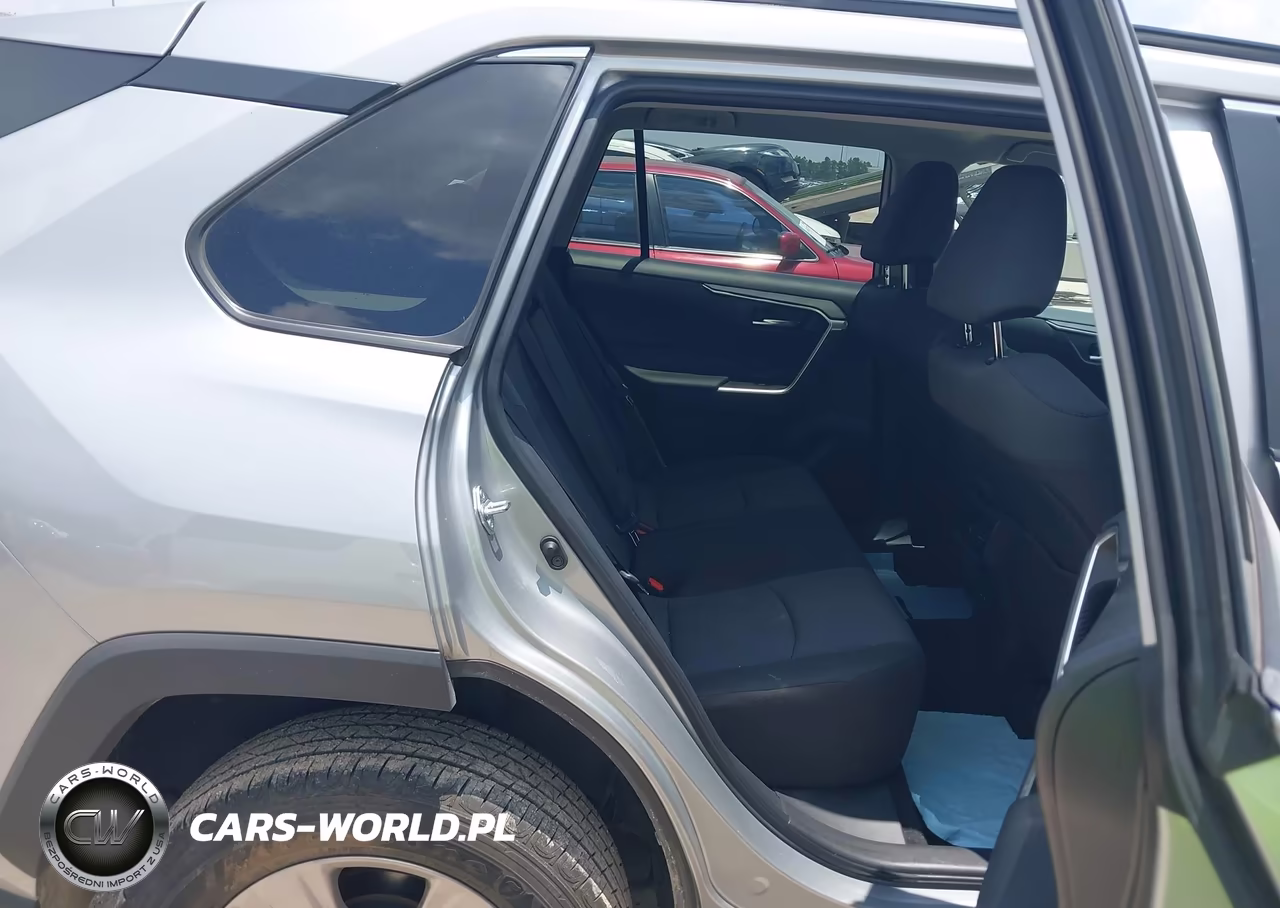 2025 Toyota Rav4 Xle VIN:2T3W1RFV2SW387437 - 8