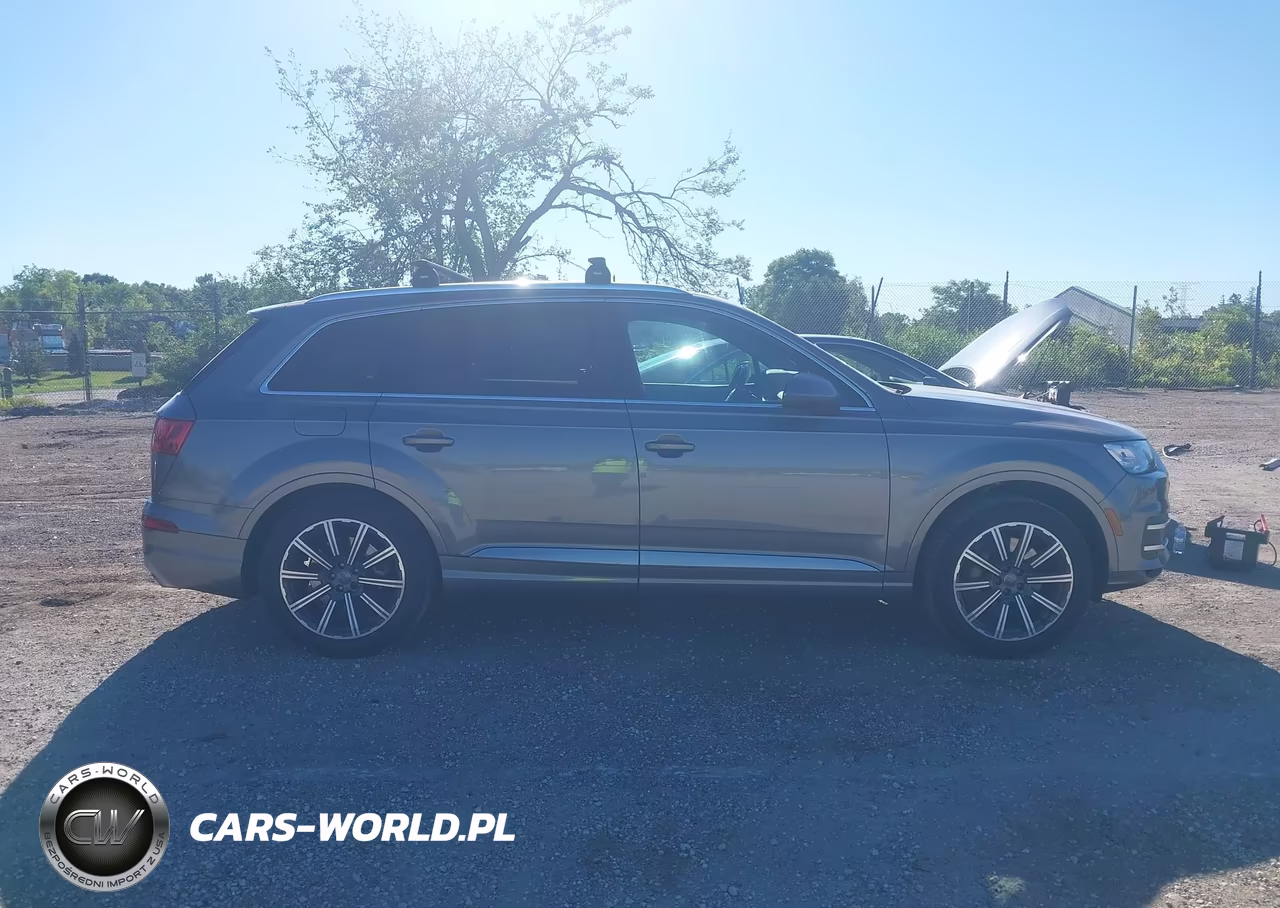 2017 Audi Q7 3.0T Premium VIN:WA1LAAF73HD026238 - 13