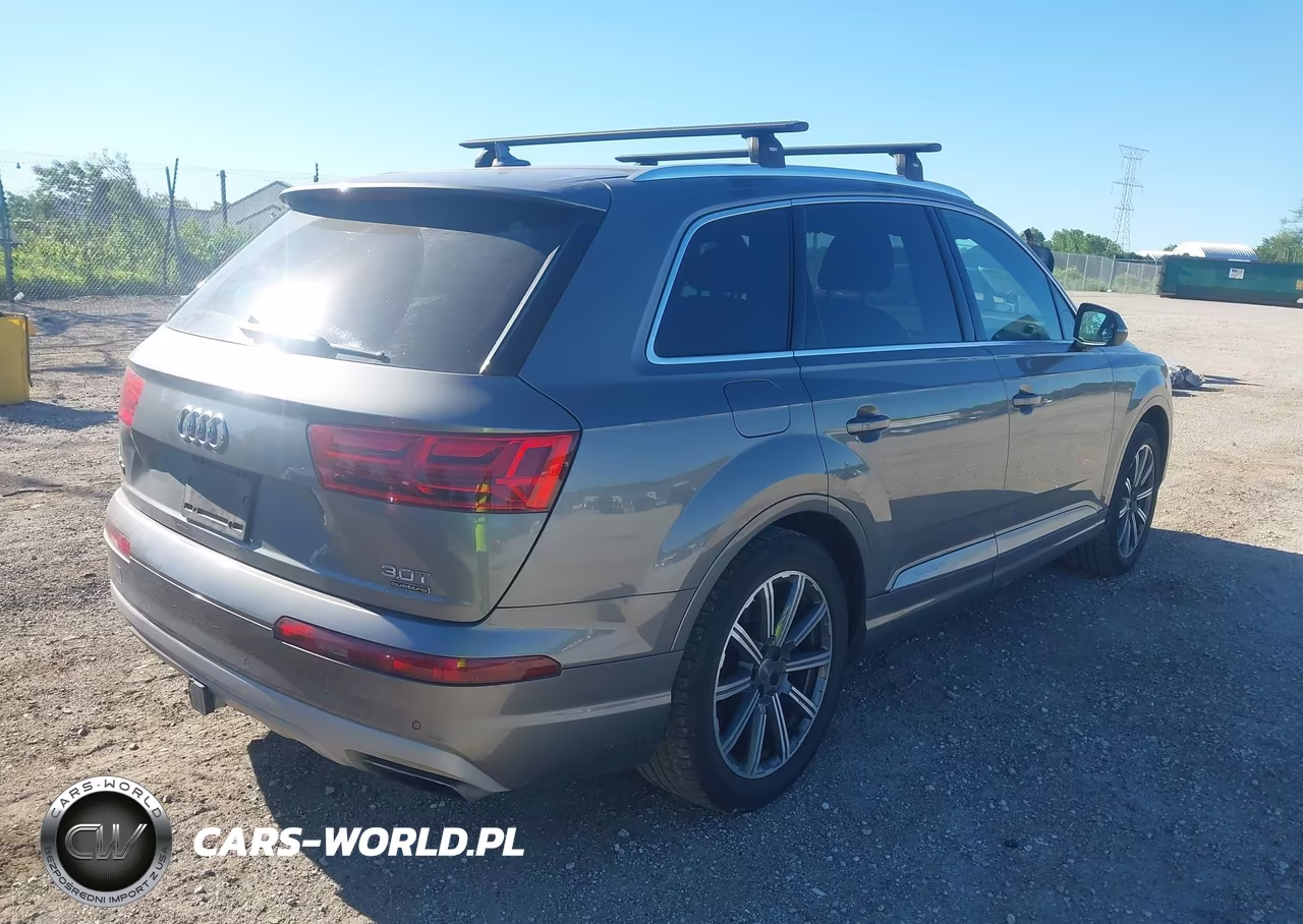 2017 Audi Q7 3.0T Premium VIN:WA1LAAF73HD026238 - 4