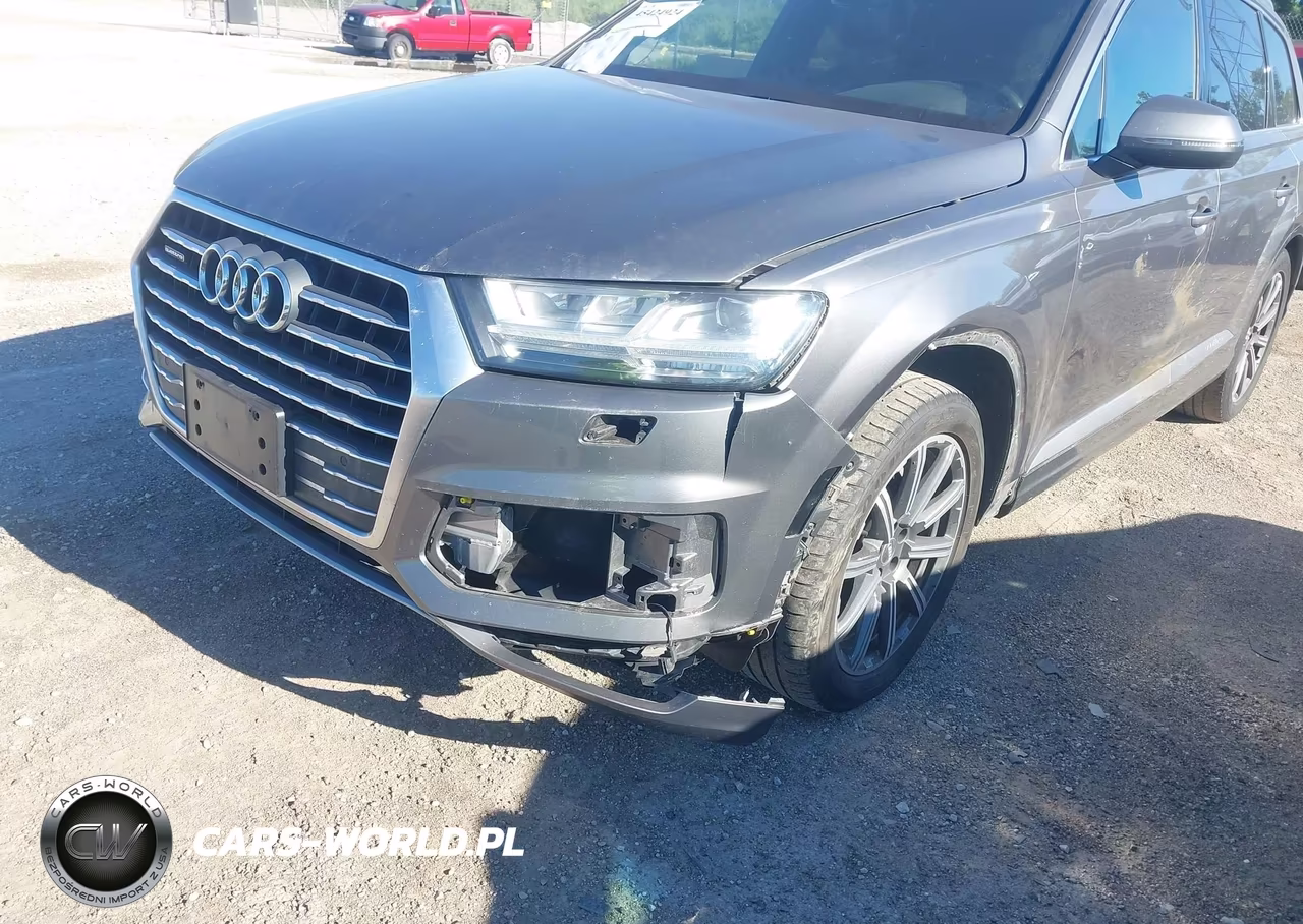 2017 Audi Q7 3.0T Premium VIN:WA1LAAF73HD026238 - 6