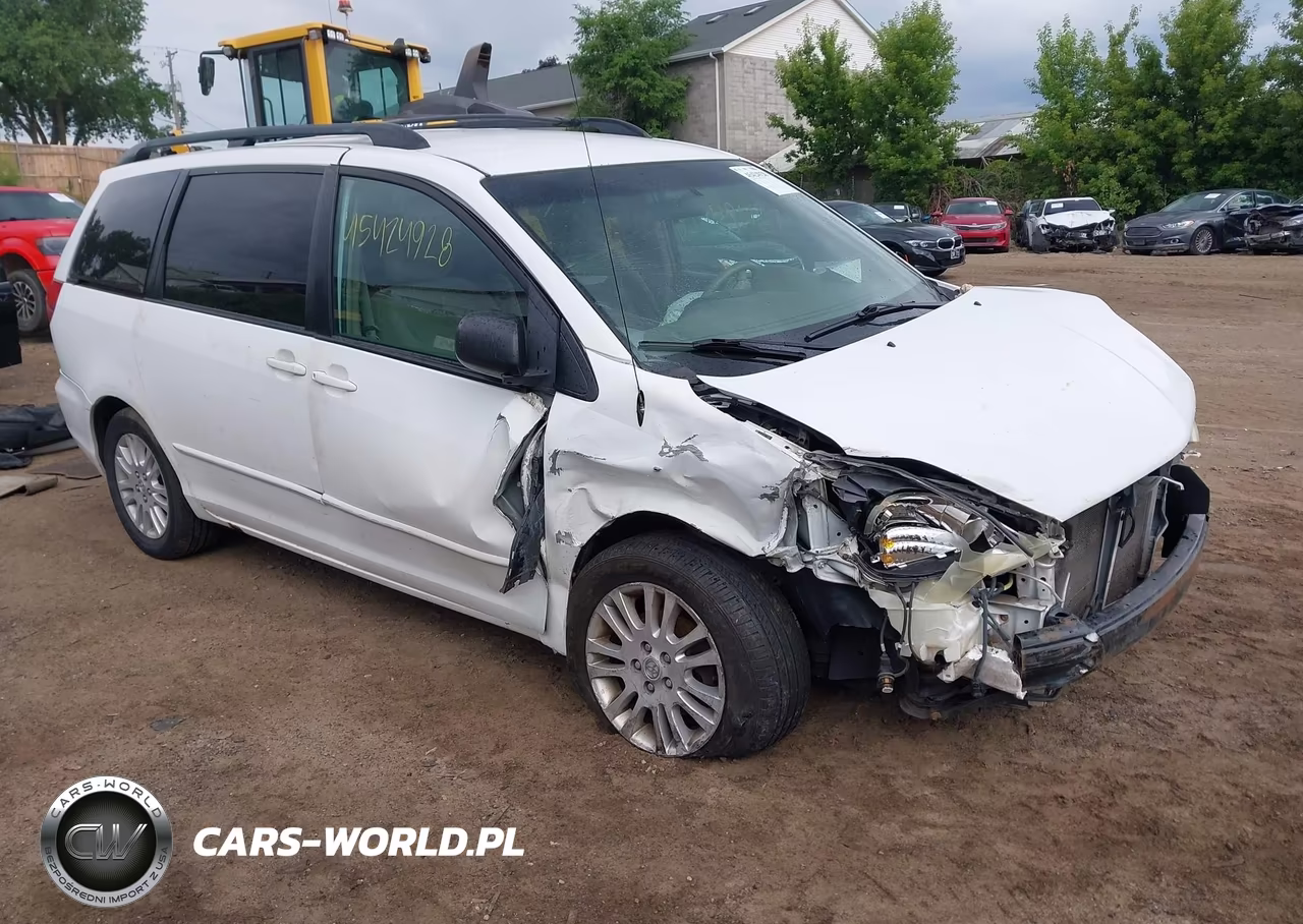 2005 Toyota Sienna Le