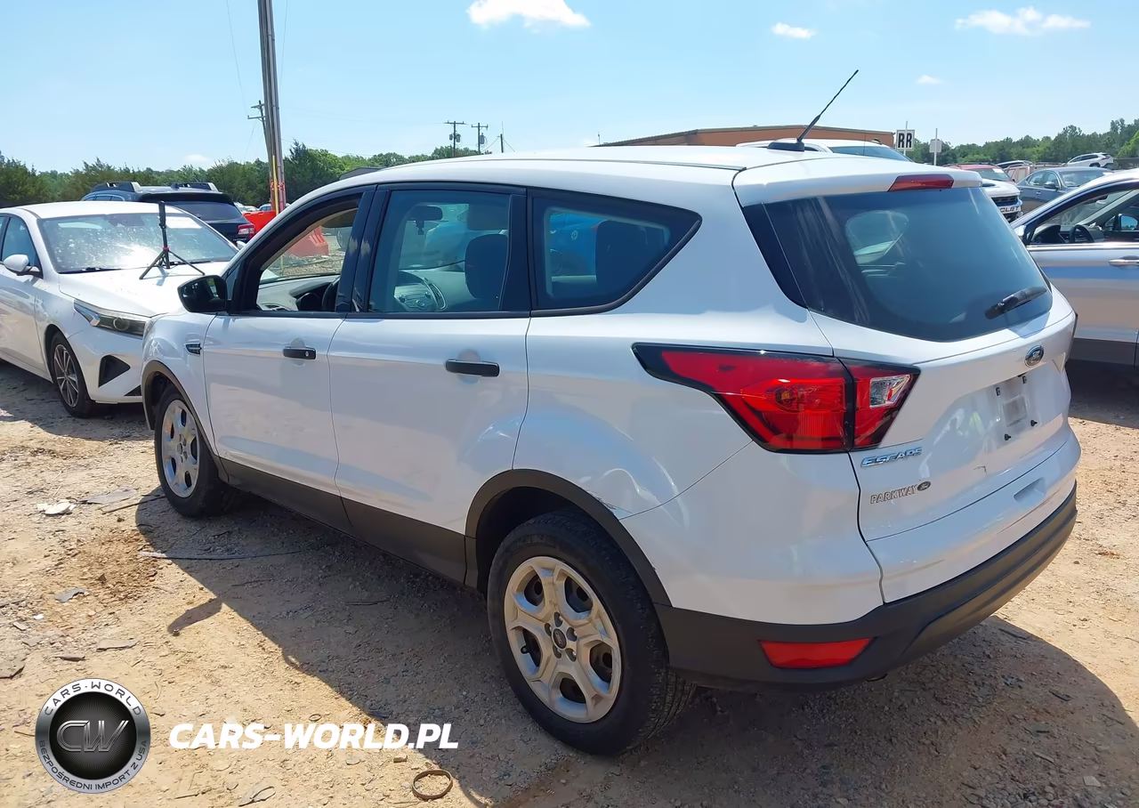 2019 Ford Escape S VIN:1FMCU0F73KUA22670 - 3
