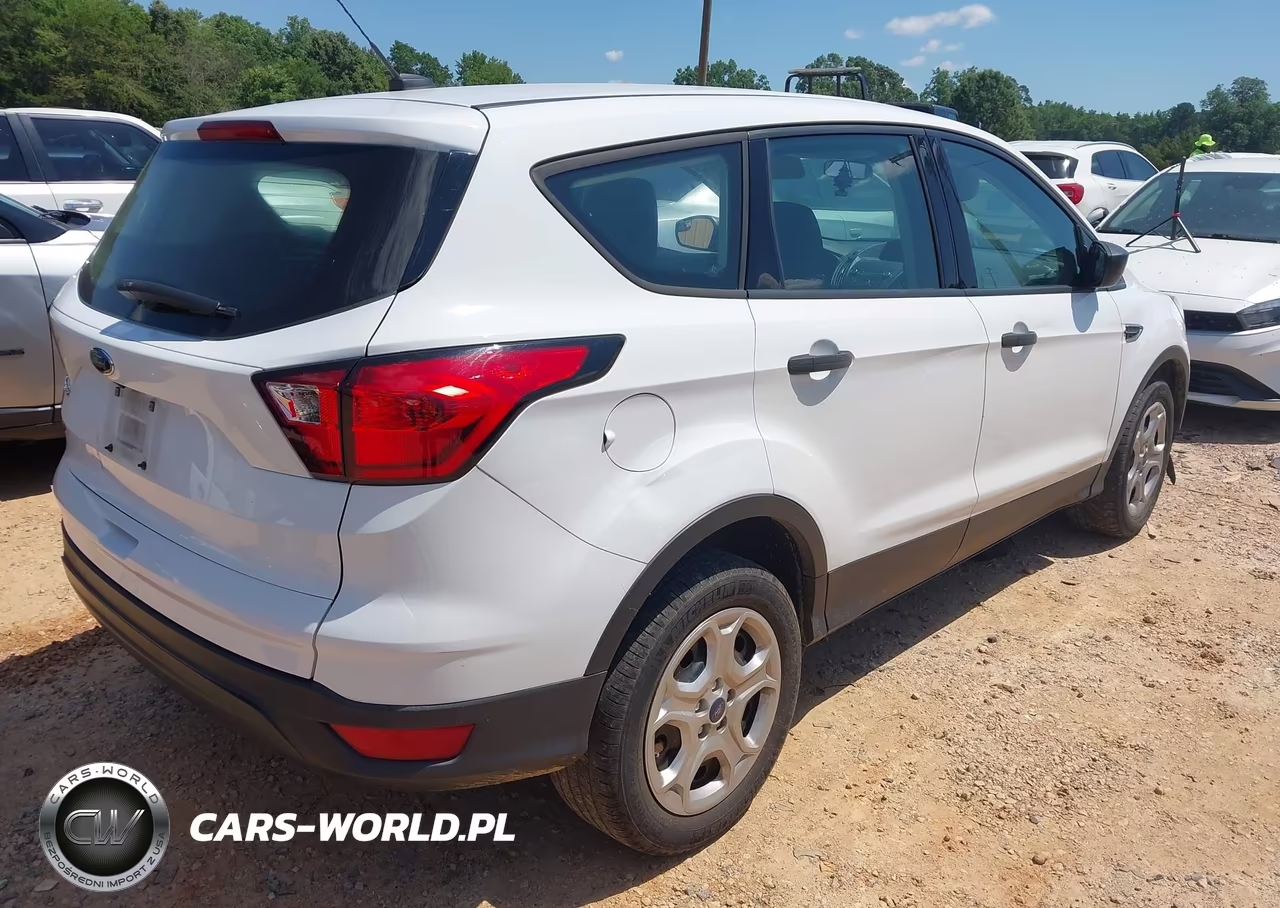 2019 Ford Escape S VIN:1FMCU0F73KUA22670 - 4