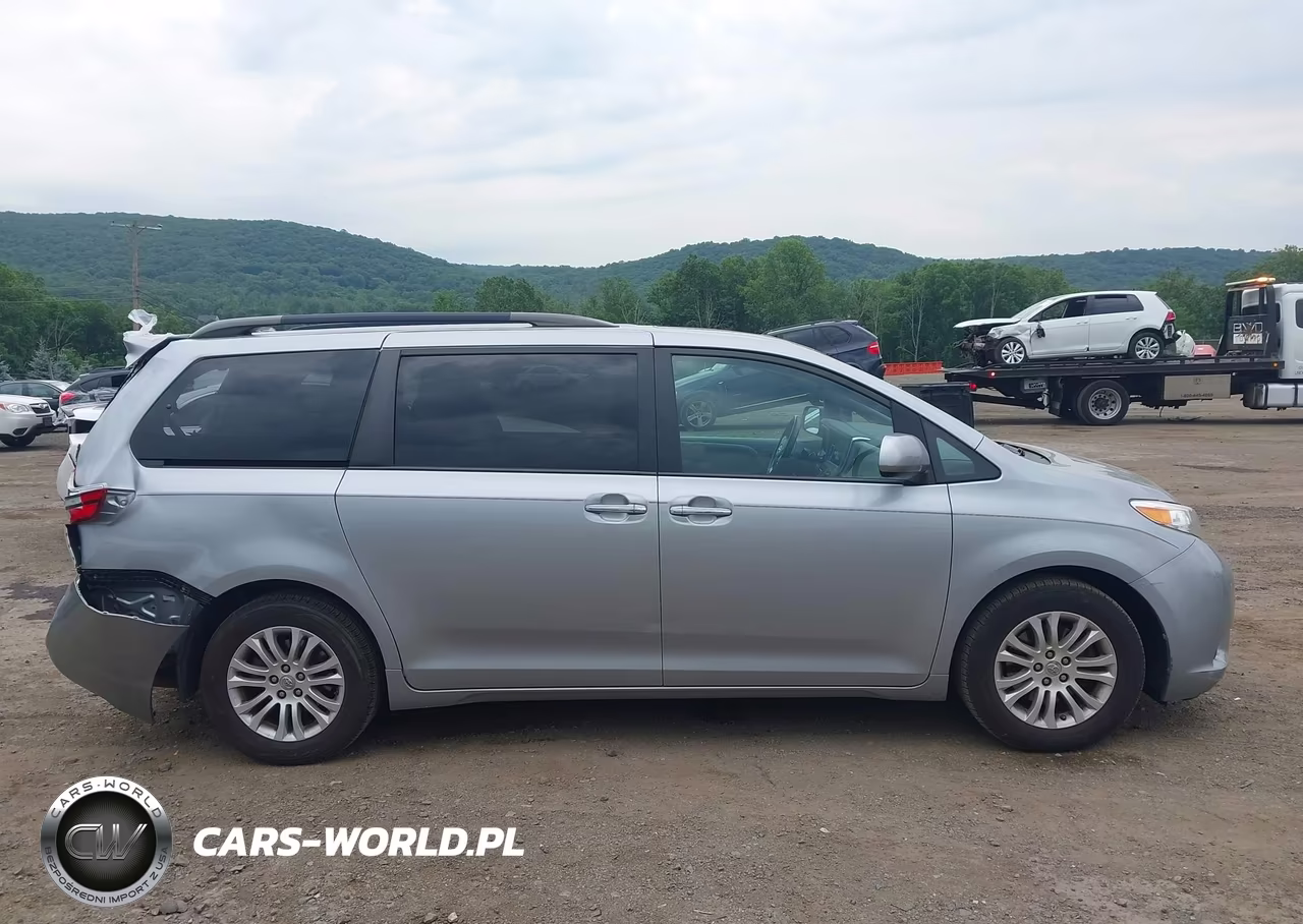 2016 Toyota Sienna Xle 8 Passenger VIN:5TDYK3DC3GS746744 - 13