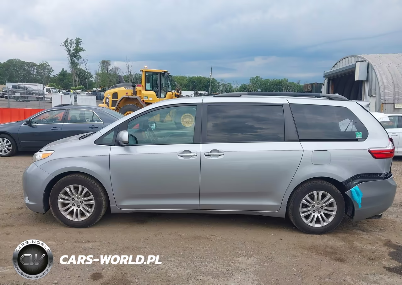 2016 Toyota Sienna Xle 8 Passenger VIN:5TDYK3DC3GS746744 - 14