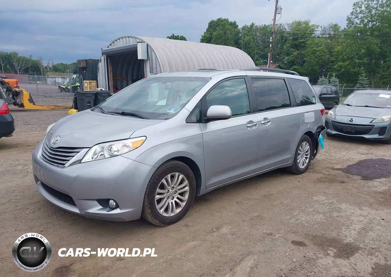 2016 Toyota Sienna Xle 8 Passenger VIN:5TDYK3DC3GS746744 - 2