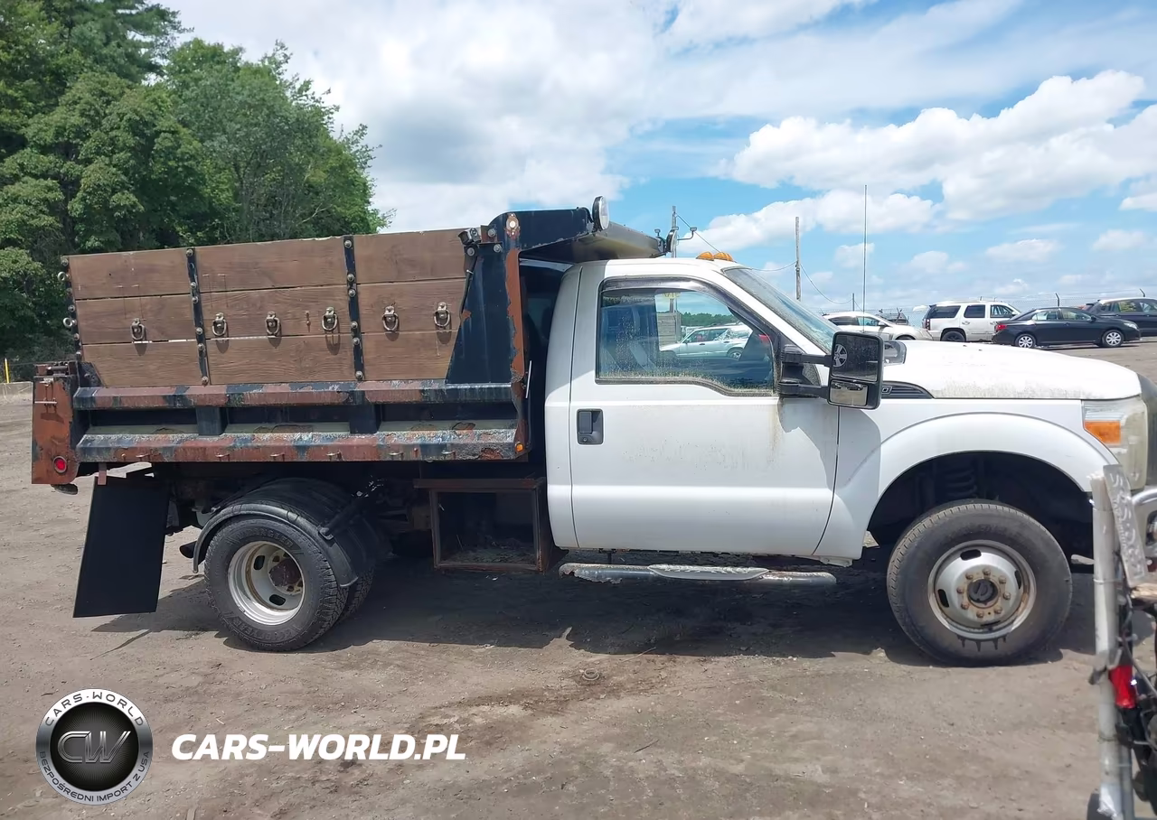 2013 Ford F-350 Chassis Xl VIN:1FDRF3H61DEA52158 - 13