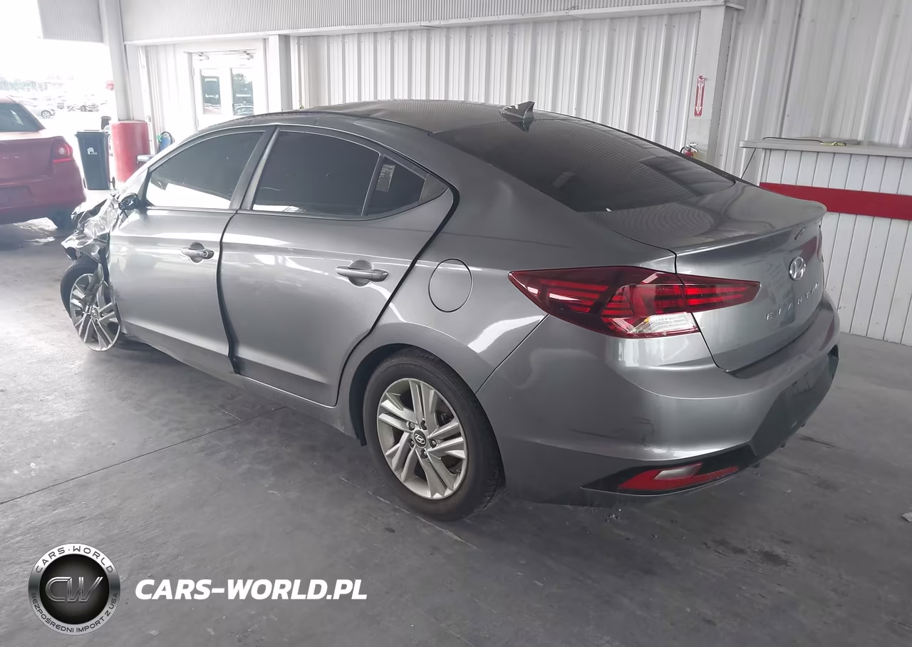 2019 Hyundai Elantra Value Edition VIN:5NPD84LF2KH416607 - 3