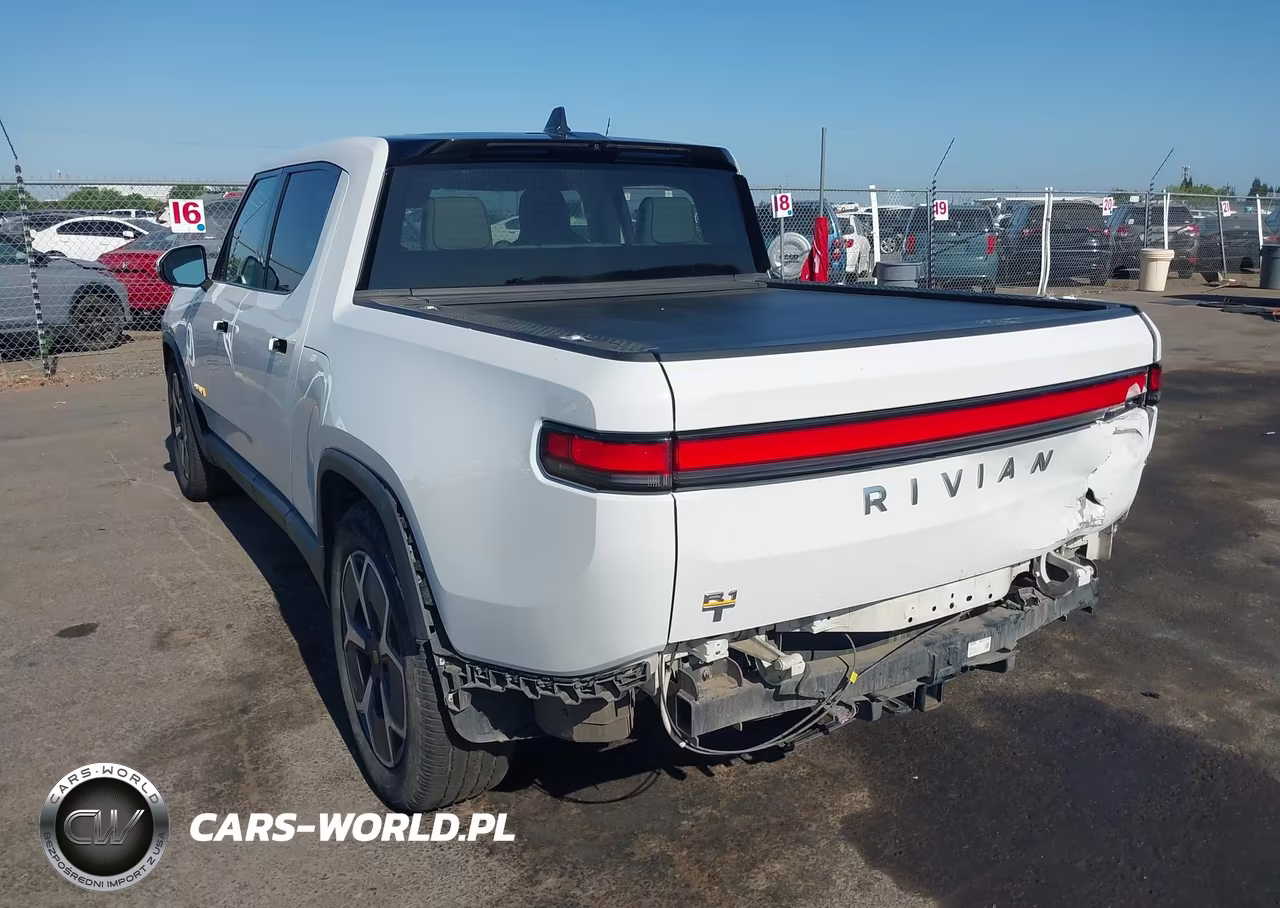 2022 Rivian R1T Adventure VIN:7FCTGAAA3NN013254 - 3