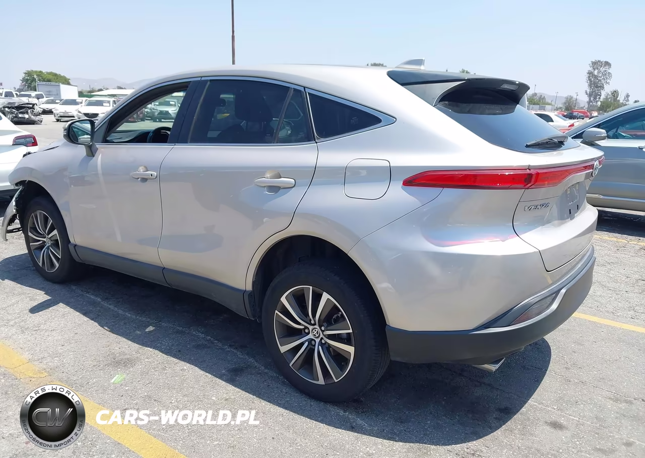 2023 Toyota Venza Le VIN:JTEAAAAH0PJ125270 - 3