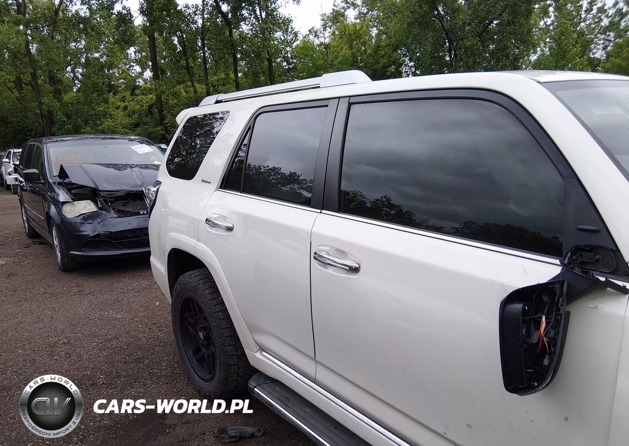 2018 Toyota 4Runner Limited VIN:JTEBU5JR7J5499158 - 13
