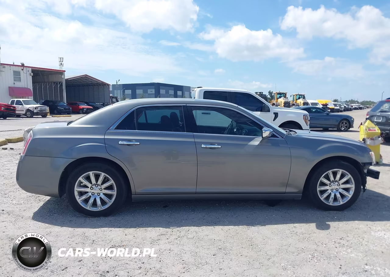 2012 Chrysler 300 Limited VIN:2C3CCACG5CH198050 - 14