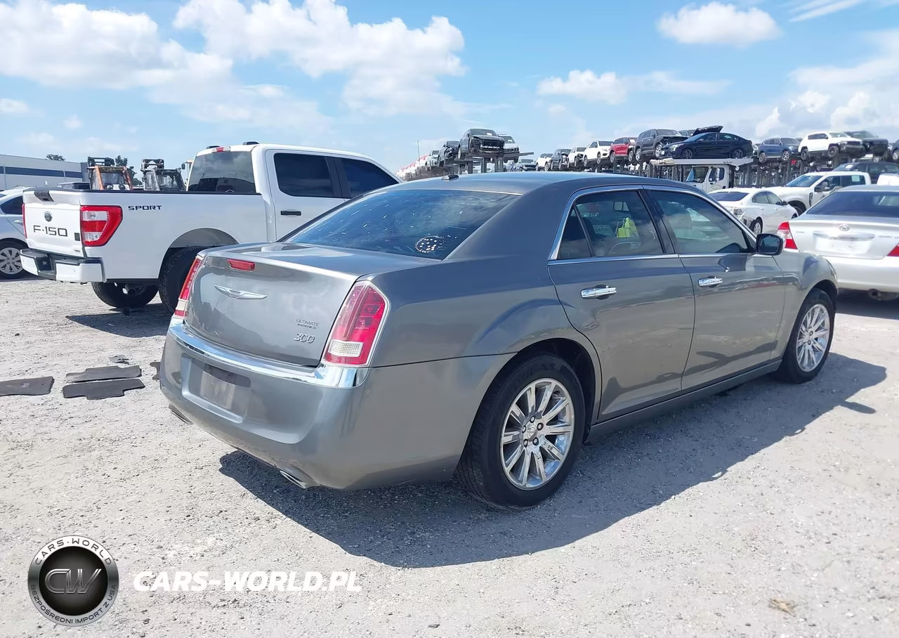 2012 Chrysler 300 Limited VIN:2C3CCACG5CH198050 - 4