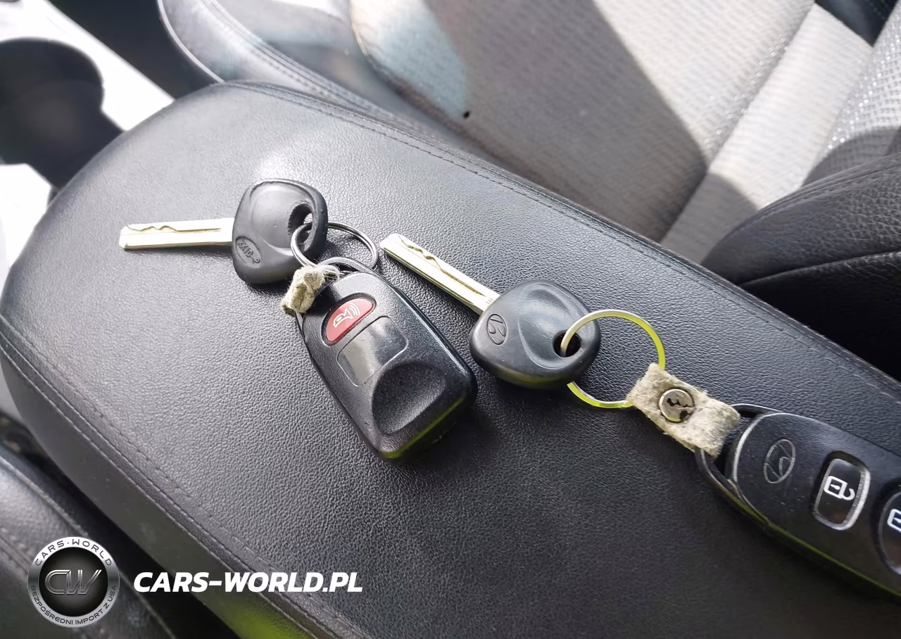 2013 Hyundai Tucson Gls VIN:KM8JUCAC0DU586213 - 11