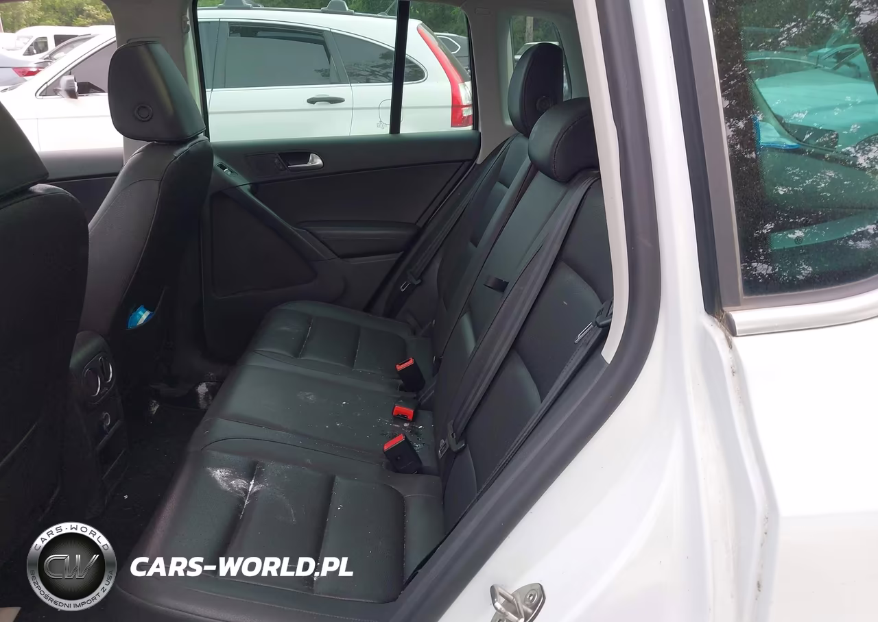 2016 Volkswagen Tiguan Se VIN:WVGBV7AX1GW573085 - 8