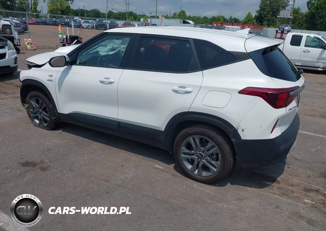 2023 Kia Seltos Lx VIN:KNDEPCAA4P7384618 - 3
