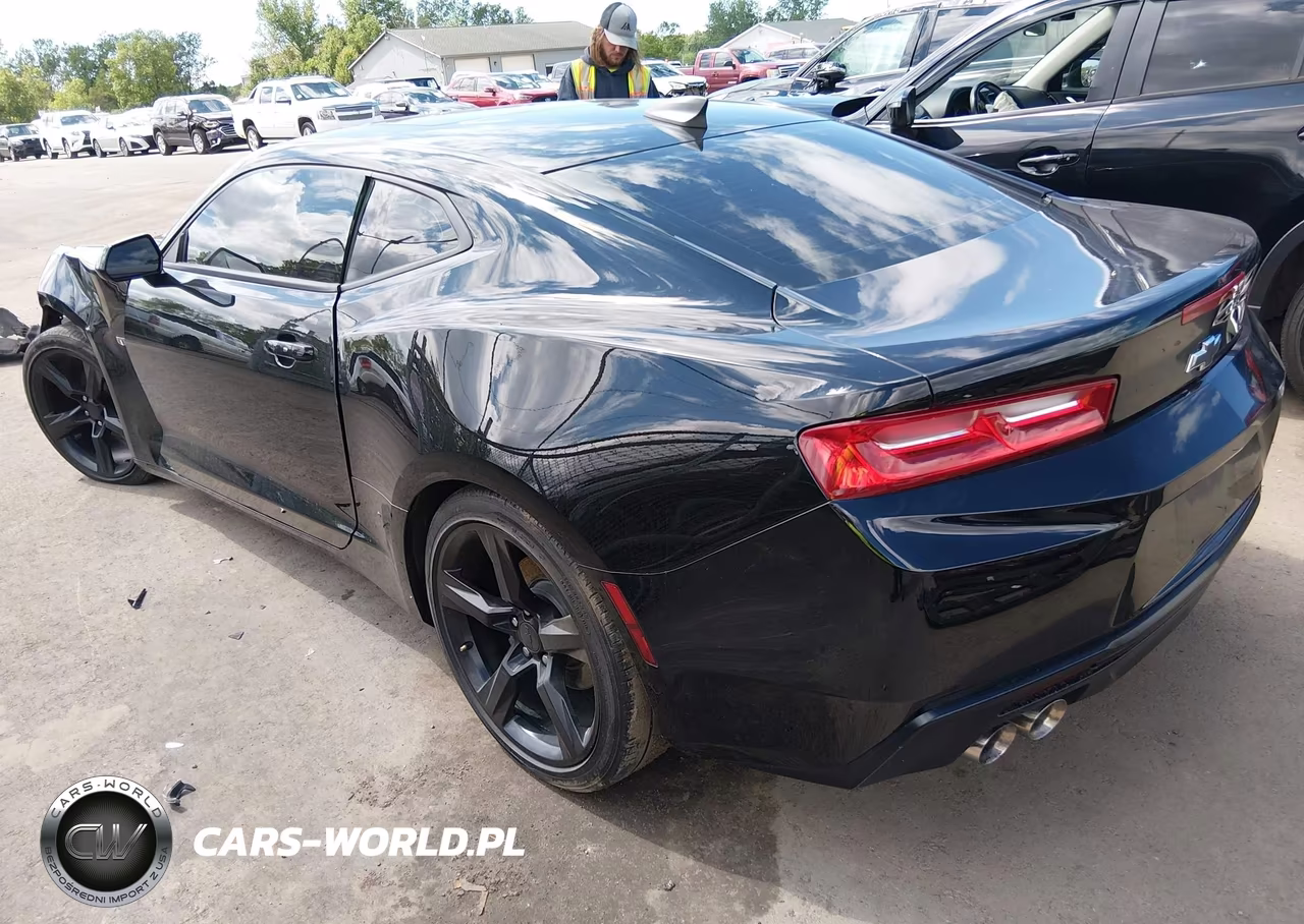 2018 Chevrolet Camaro 1Lt VIN:1G1FB1RS2J0158610 - 3