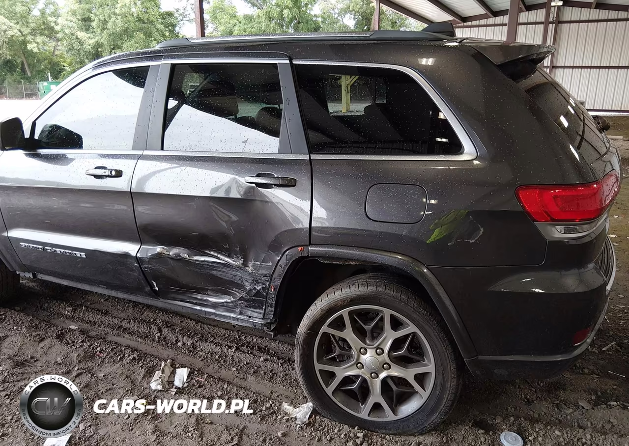 2018 Jeep Grand Cherokee Sterling Edition 4X2 VIN:1C4RJEBG6JC113835 - 6