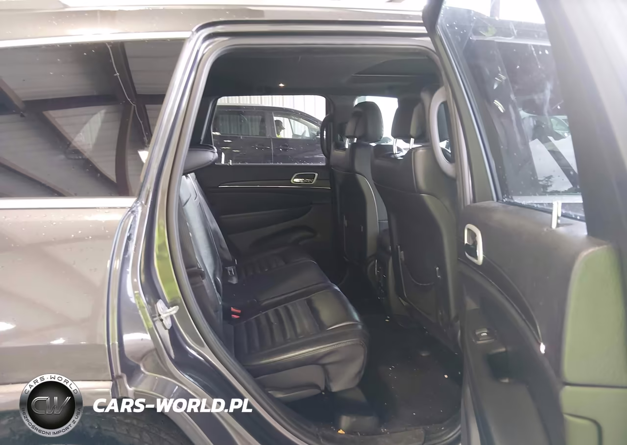 2018 Jeep Grand Cherokee Sterling Edition 4X2 VIN:1C4RJEBG6JC113835 - 8