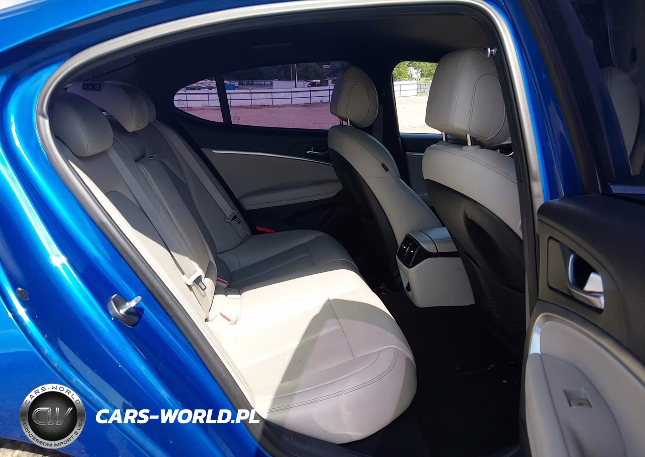 2022 Genesis G70 2.0T Rwd VIN:KMTG34TA8NU094566 - 8