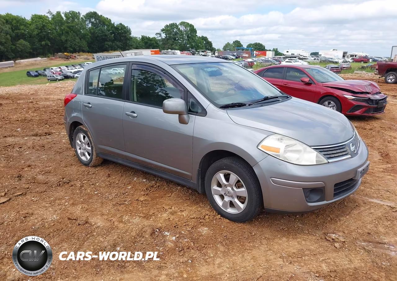 2009 Nissan Versa 1.8Sl – zdjęcie 1 z 11
