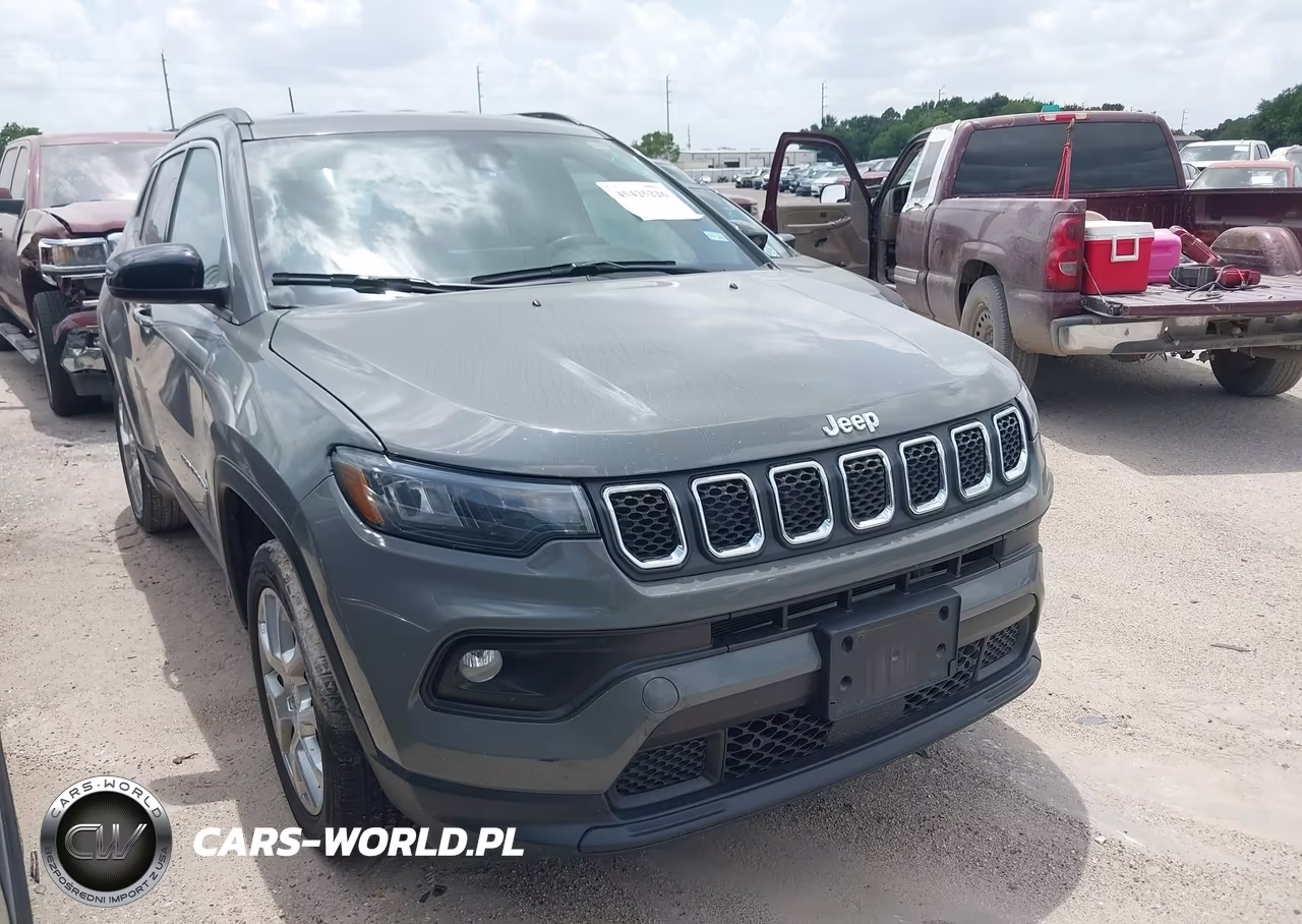 2023 Jeep Compass Latitude Lux Fwd – zdjęcie 1 z 16
