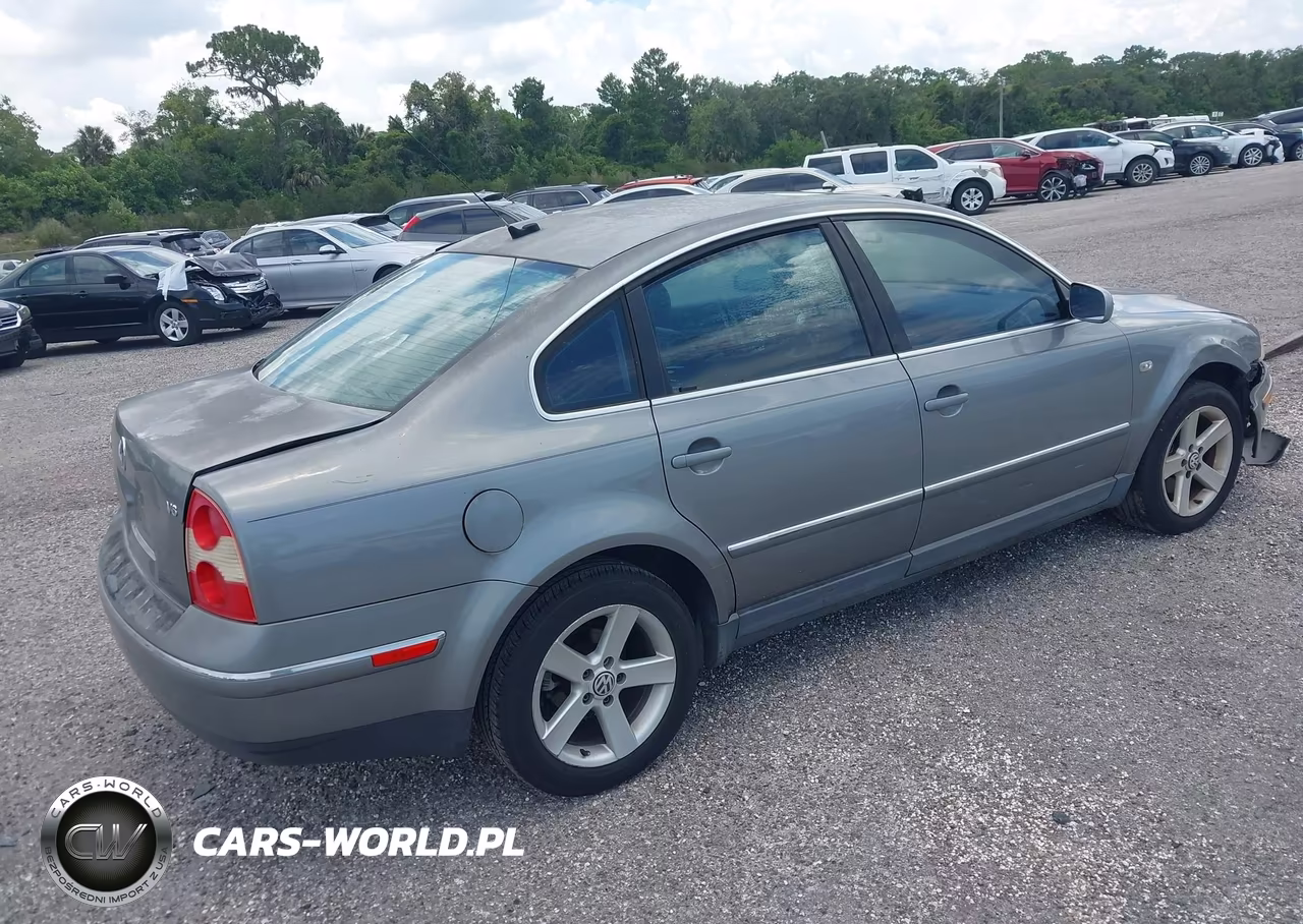 2004 Volkswagen Passat Glx VIN:WVWRH63B84P054739 - 4