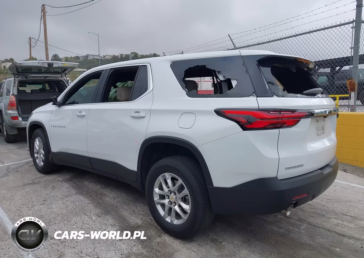 2023 Chevrolet Traverse Fwd Ls VIN:1GNERFKW6PJ324498 - 3