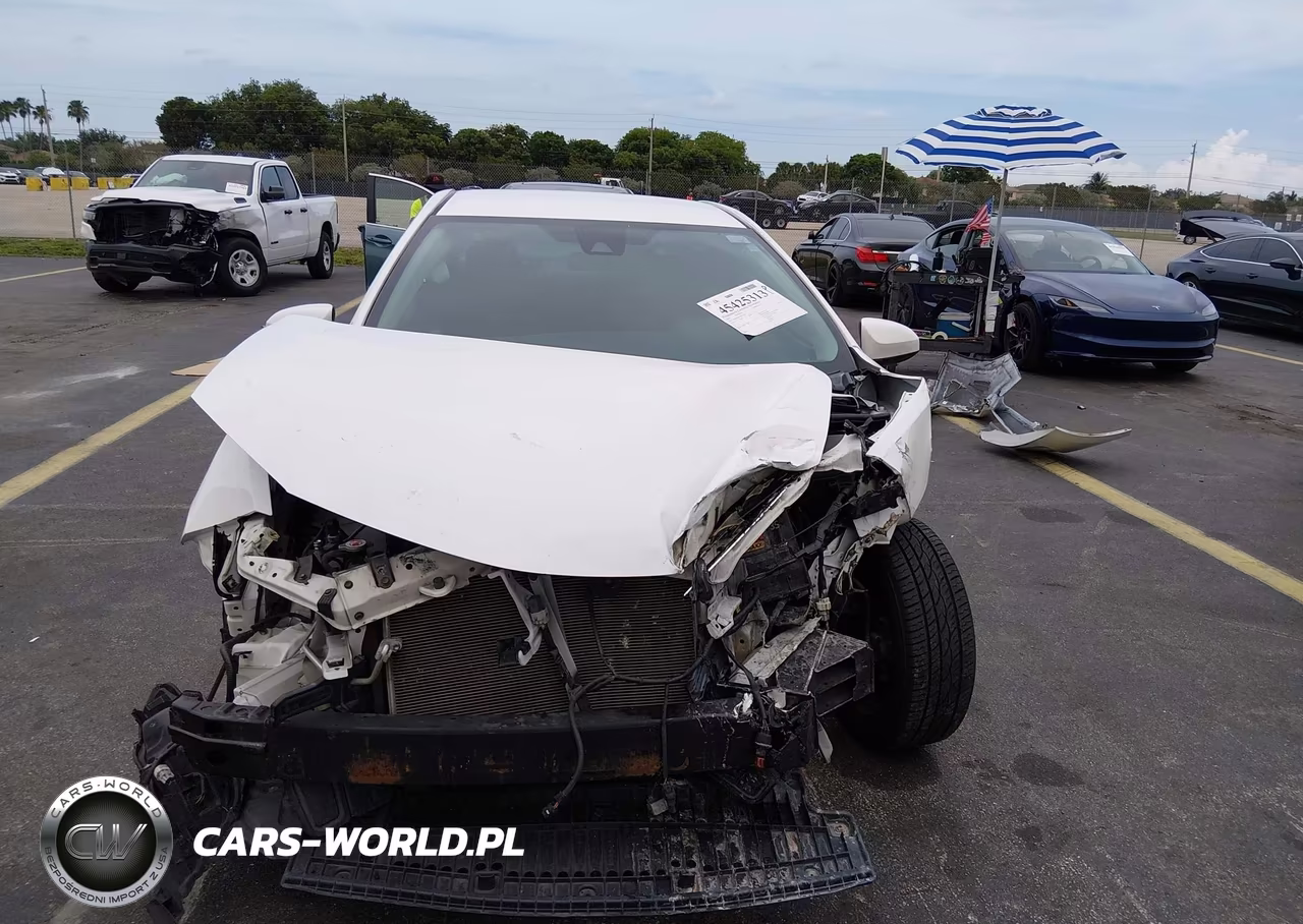 2019 Toyota Corolla Le VIN:5YFBURHE2KP943467 - 13
