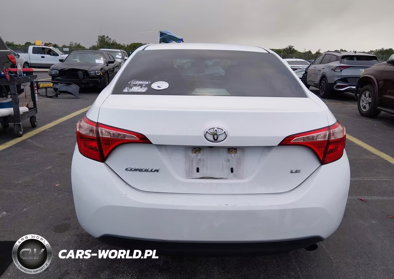 2019 Toyota Corolla Le VIN:5YFBURHE2KP943467 - 17