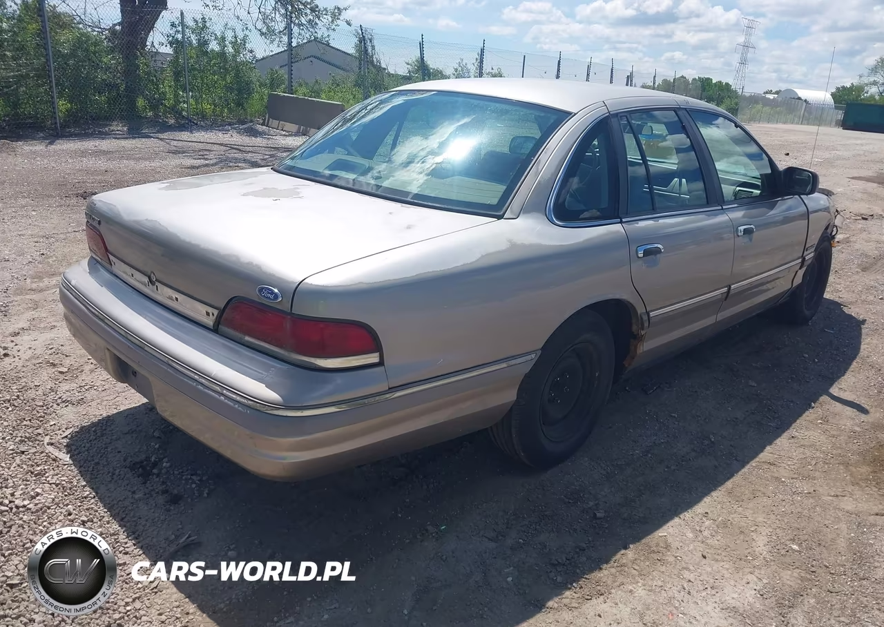1994 Ford Crown Victoria VIN:2FALP73W5RX169324 - 4