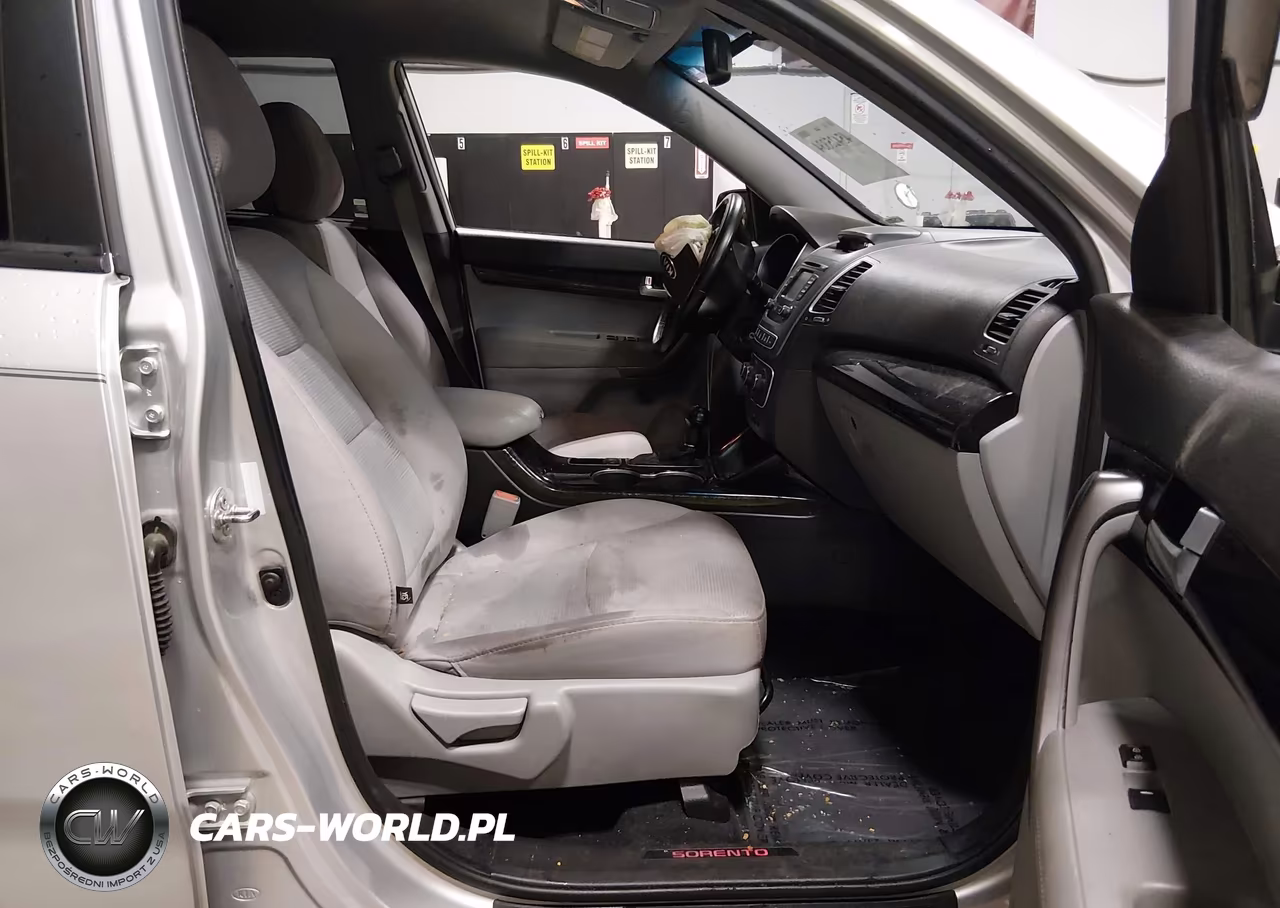2014 Kia Sorento Lx VIN:5XYKT3A68EG519402 - 5