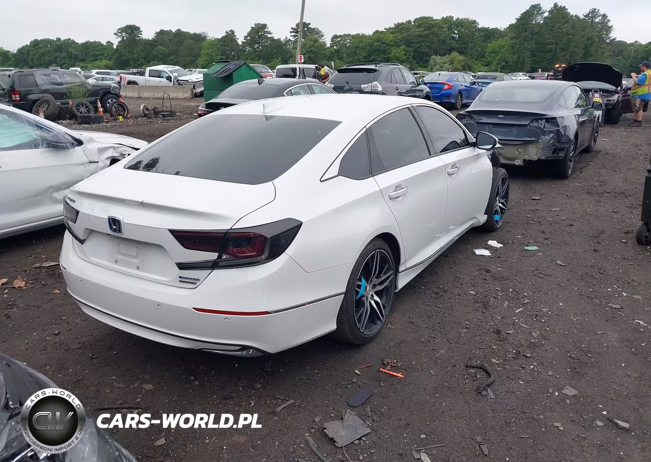 2022 Honda Accord Hybrid Touring VIN:1HGCV3F90NA039454 - 4