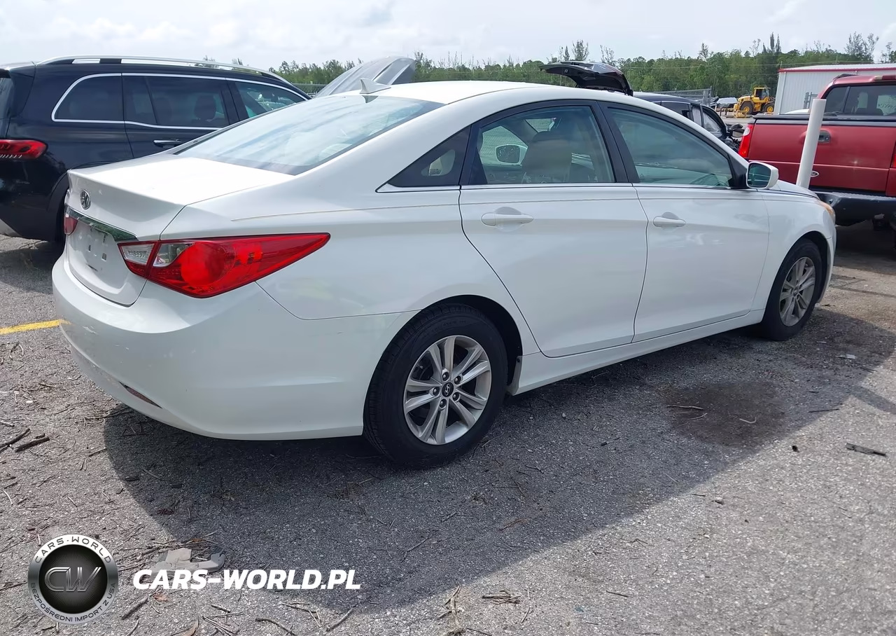 2013 Hyundai Sonata Gls VIN:5NPEB4ACXDH702318 - 4