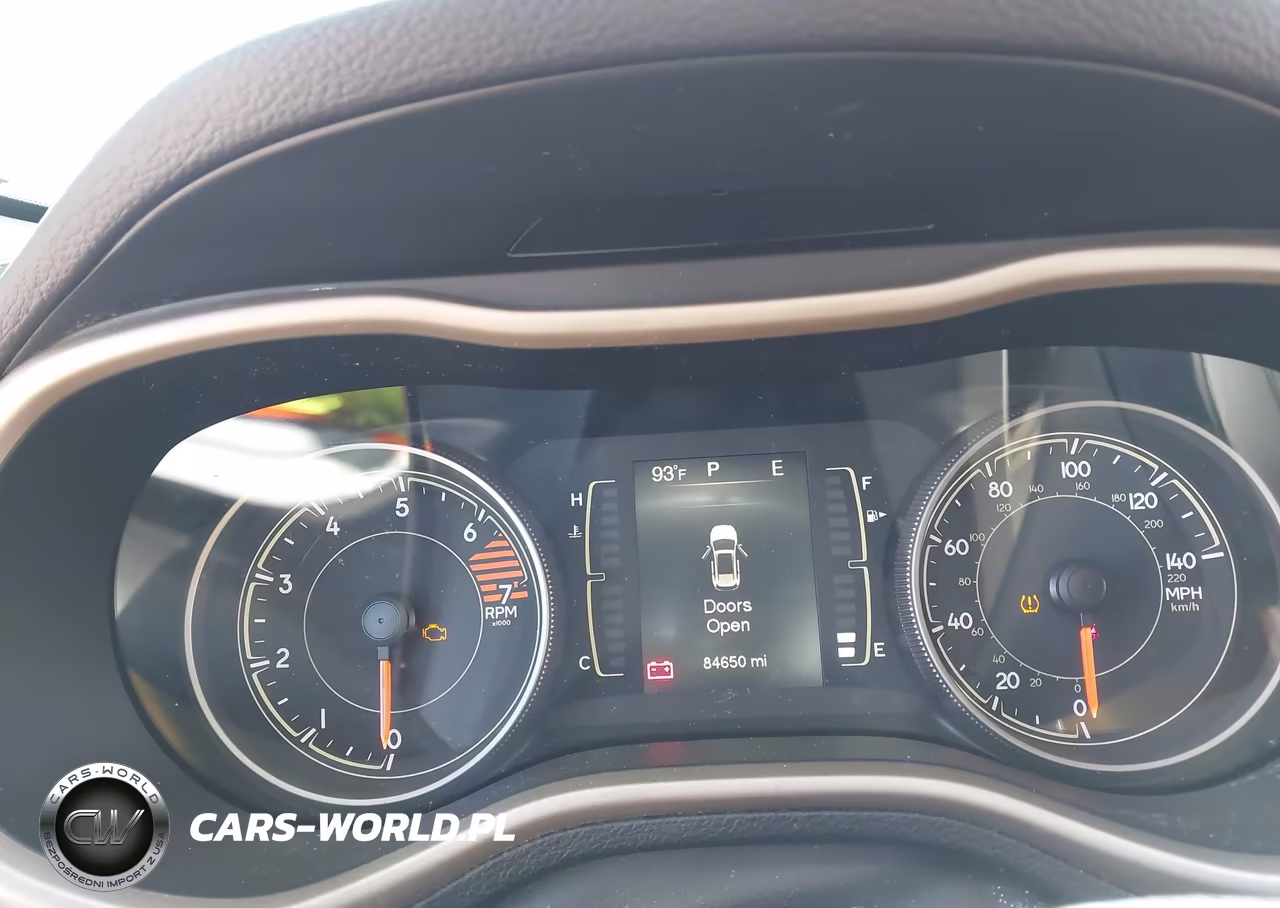 2018 Jeep Cherokee Latitude Fwd VIN:1C4PJLCB4JD540066 - 7