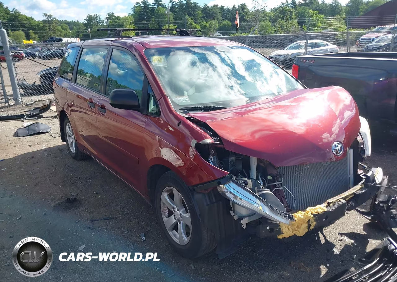 2012 Toyota Sienna Base 7 Passenger