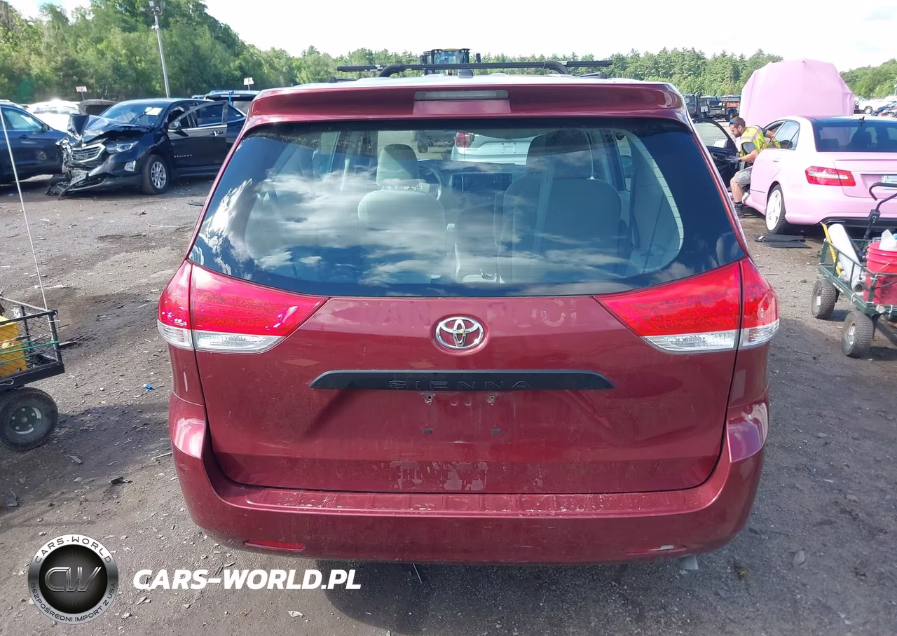 2012 Toyota Sienna Base 7 Passenger VIN:5TDKA3DC8CS015150 - 16