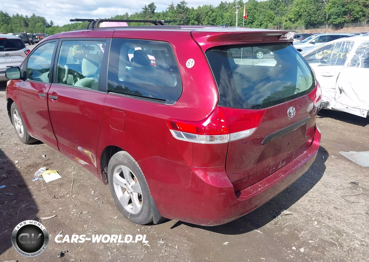 2012 Toyota Sienna Base 7 Passenger VIN:5TDKA3DC8CS015150 - 3