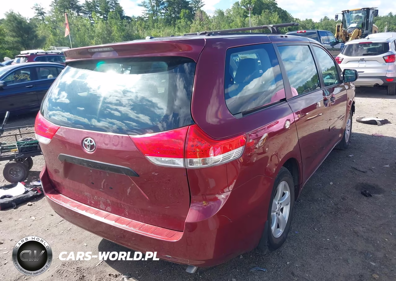2012 Toyota Sienna Base 7 Passenger VIN:5TDKA3DC8CS015150 - 4