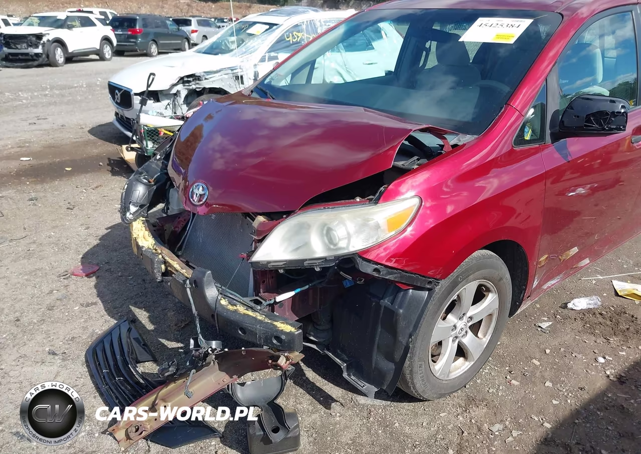 2012 Toyota Sienna Base 7 Passenger VIN:5TDKA3DC8CS015150 - 6
