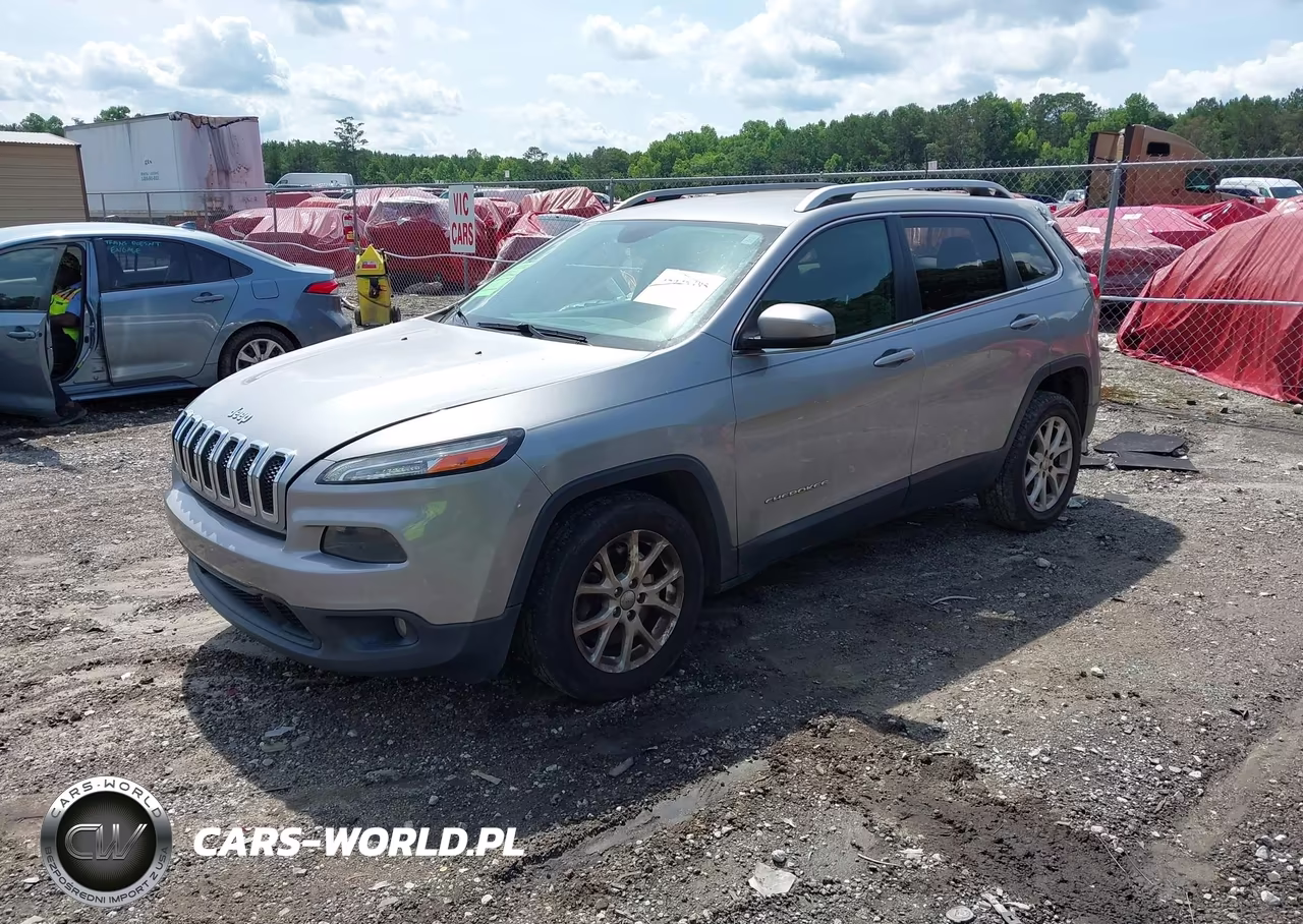 2014 Jeep Cherokee Latitude VIN:1C4PJLCS1EW106360 - 2