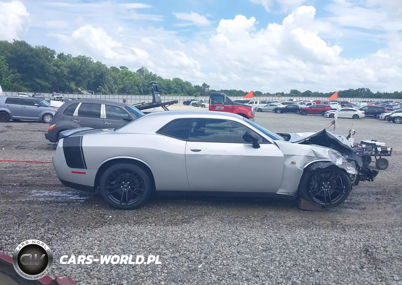 2021 Dodge Challenger R-T Scat Pack VIN:2C3CDZFJ2MH530823 - 13