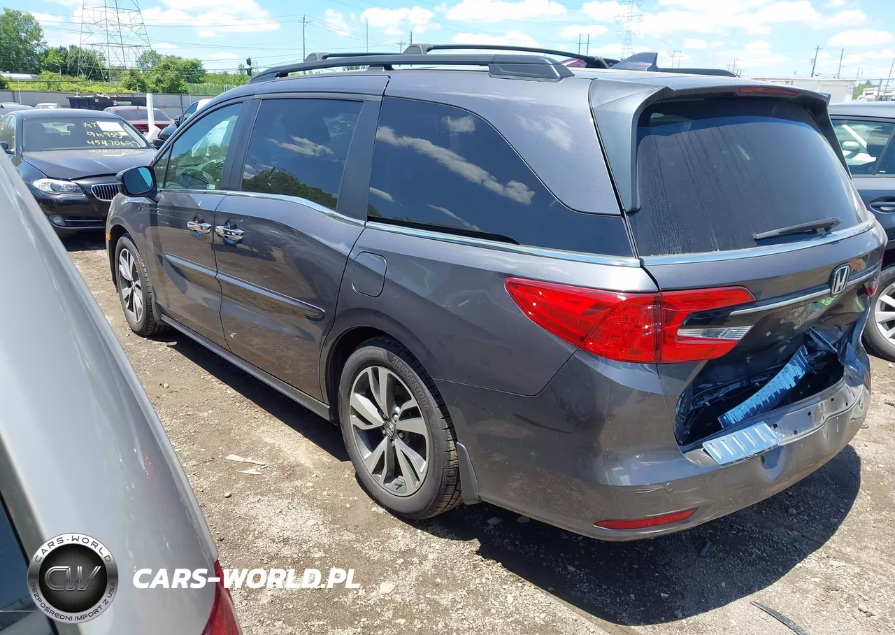 2023 Honda Odyssey Touring VIN:5FNRL6H87PB016770 - 3
