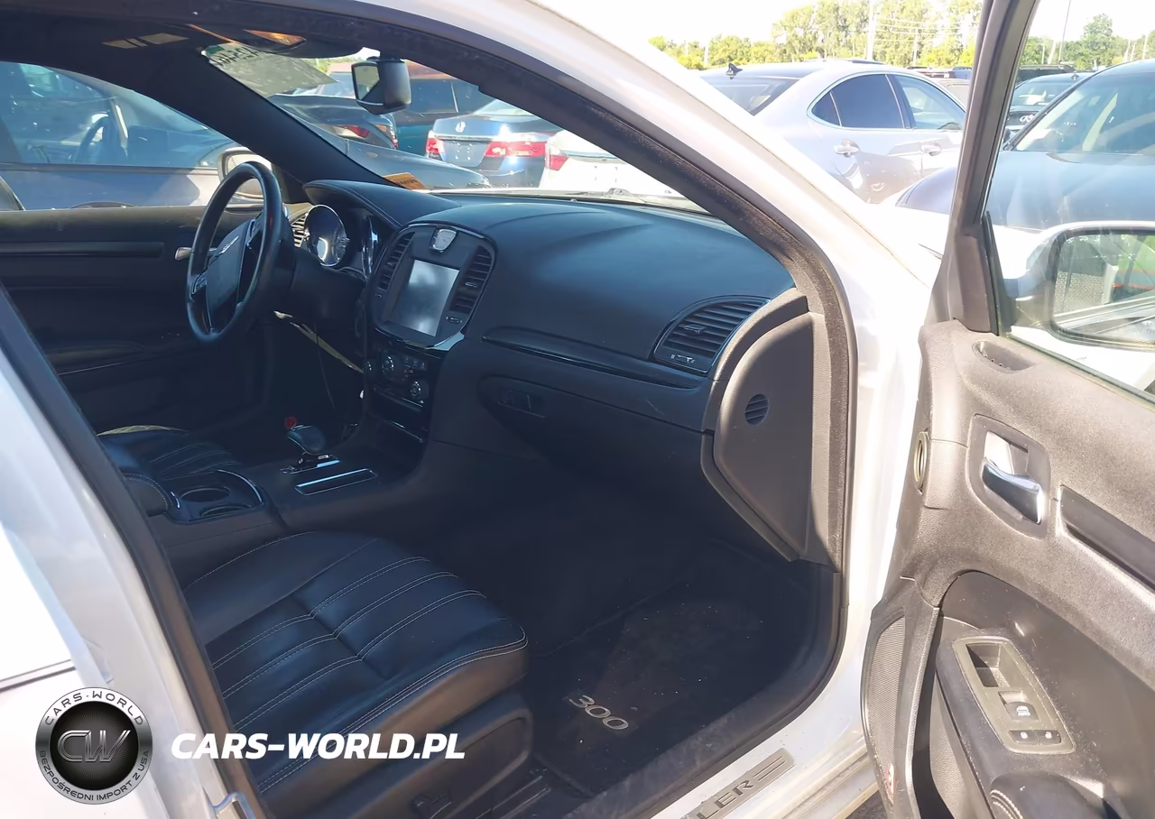 2012 Chrysler 300 S V6 VIN:2C3CCAGG7CH236601 - 5
