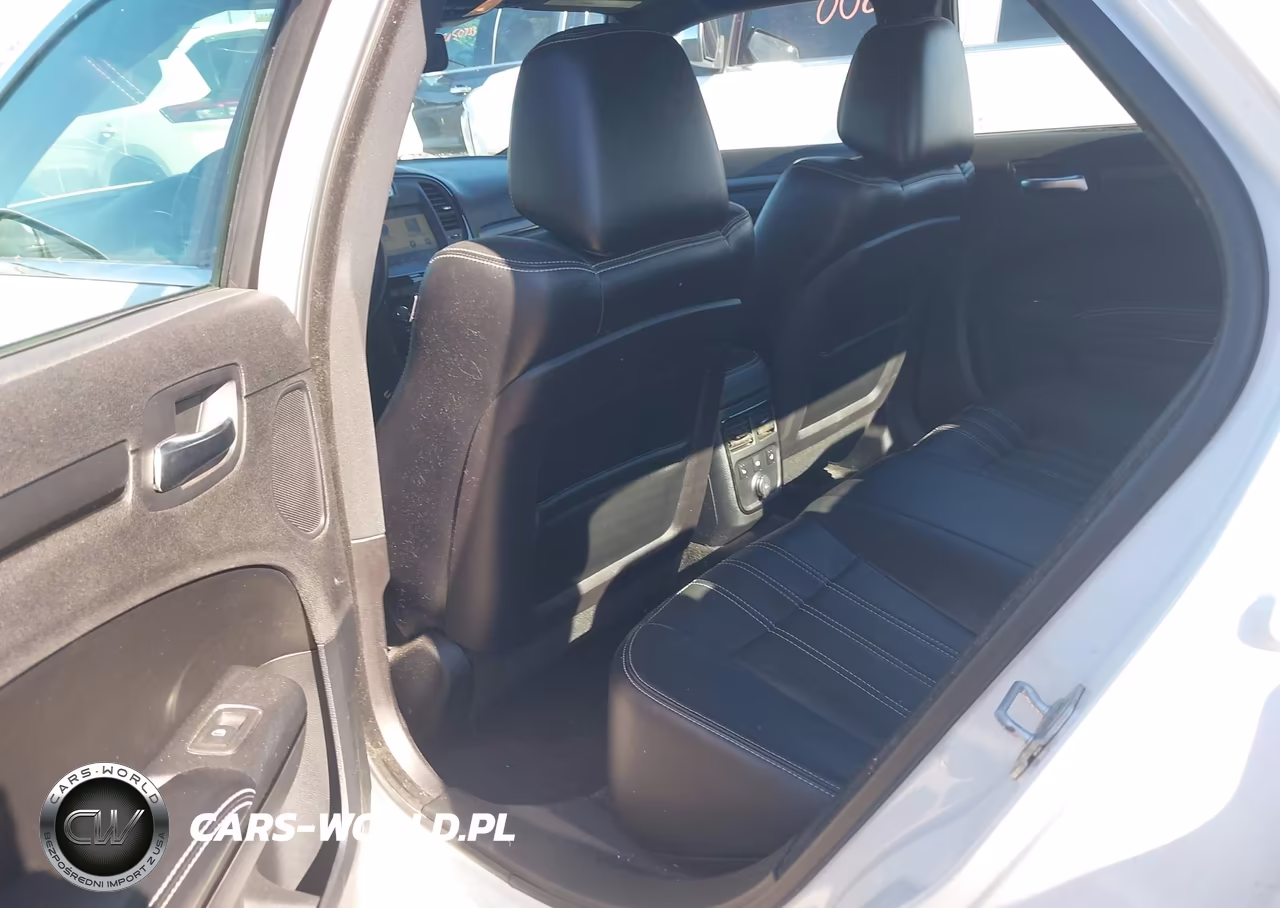 2012 Chrysler 300 S V6 VIN:2C3CCAGG7CH236601 - 8