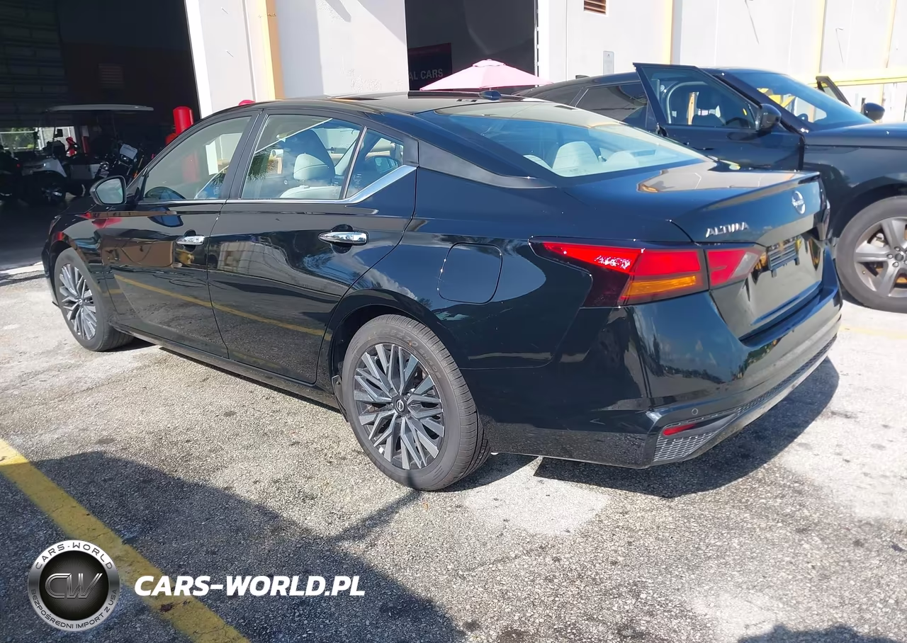 2025 Nissan Altima Sv Fwd VIN:1N4BL4DV2SN330733 - 3